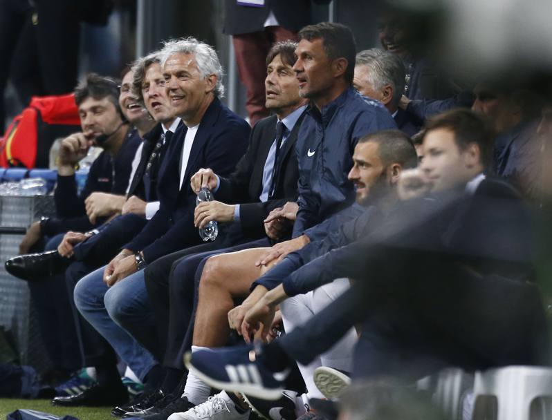 Panchina di stelle: Donadoni, Conte, Ancelotti, Maldini e Bonucci. LaPresse